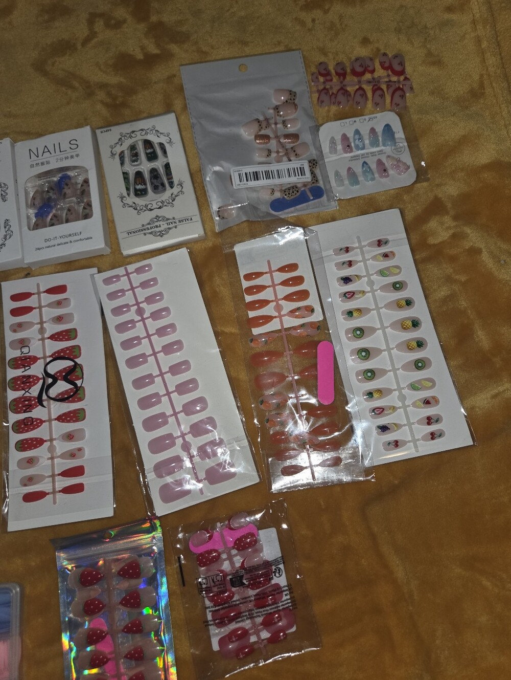 Assorted Press-On Nail Set - Multi-Color - Picture 4 of 6